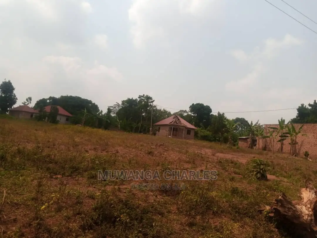 100by50ft Plot of Land for Sale at Bombo