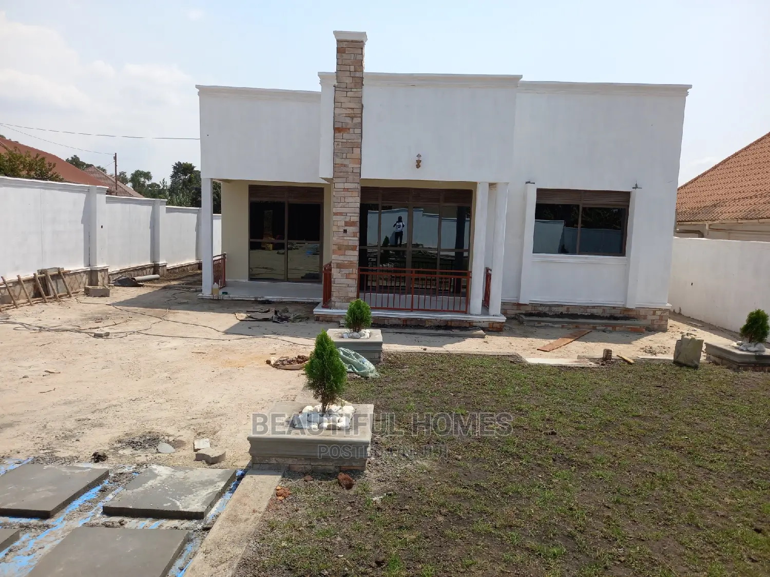 Furnished 4bdrm House in Kira for Sale