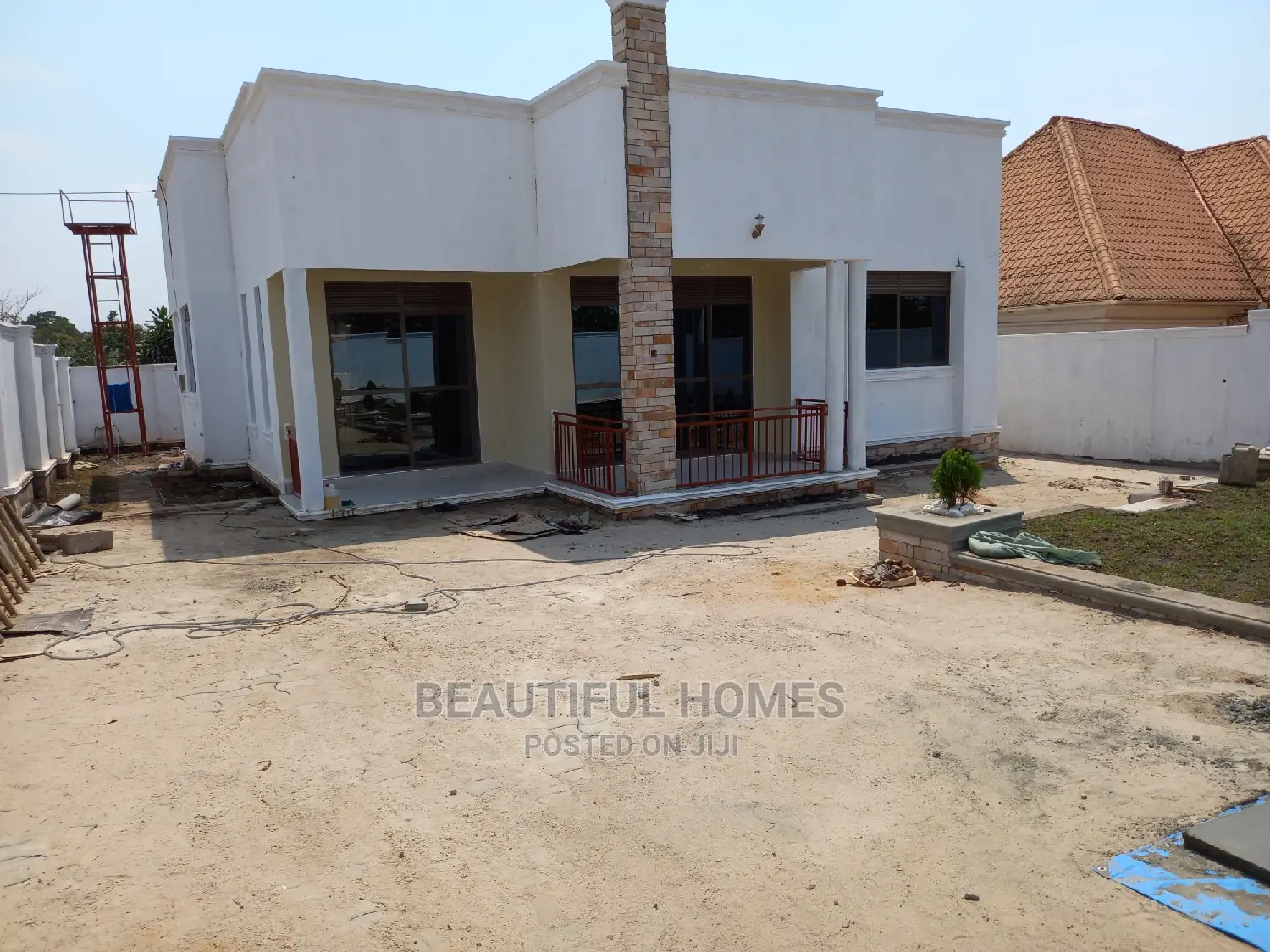 Furnished 4bdrm House in Kira for Sale