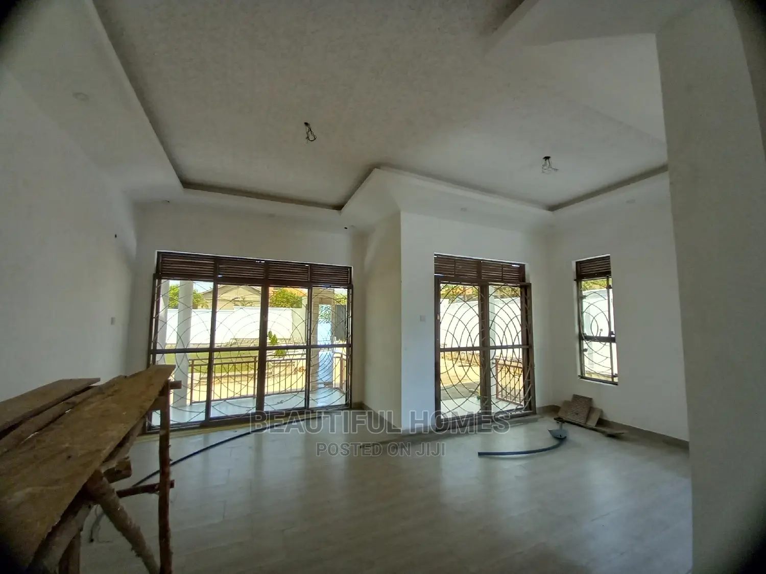 Furnished 4bdrm Bungalow in Kira for Sale