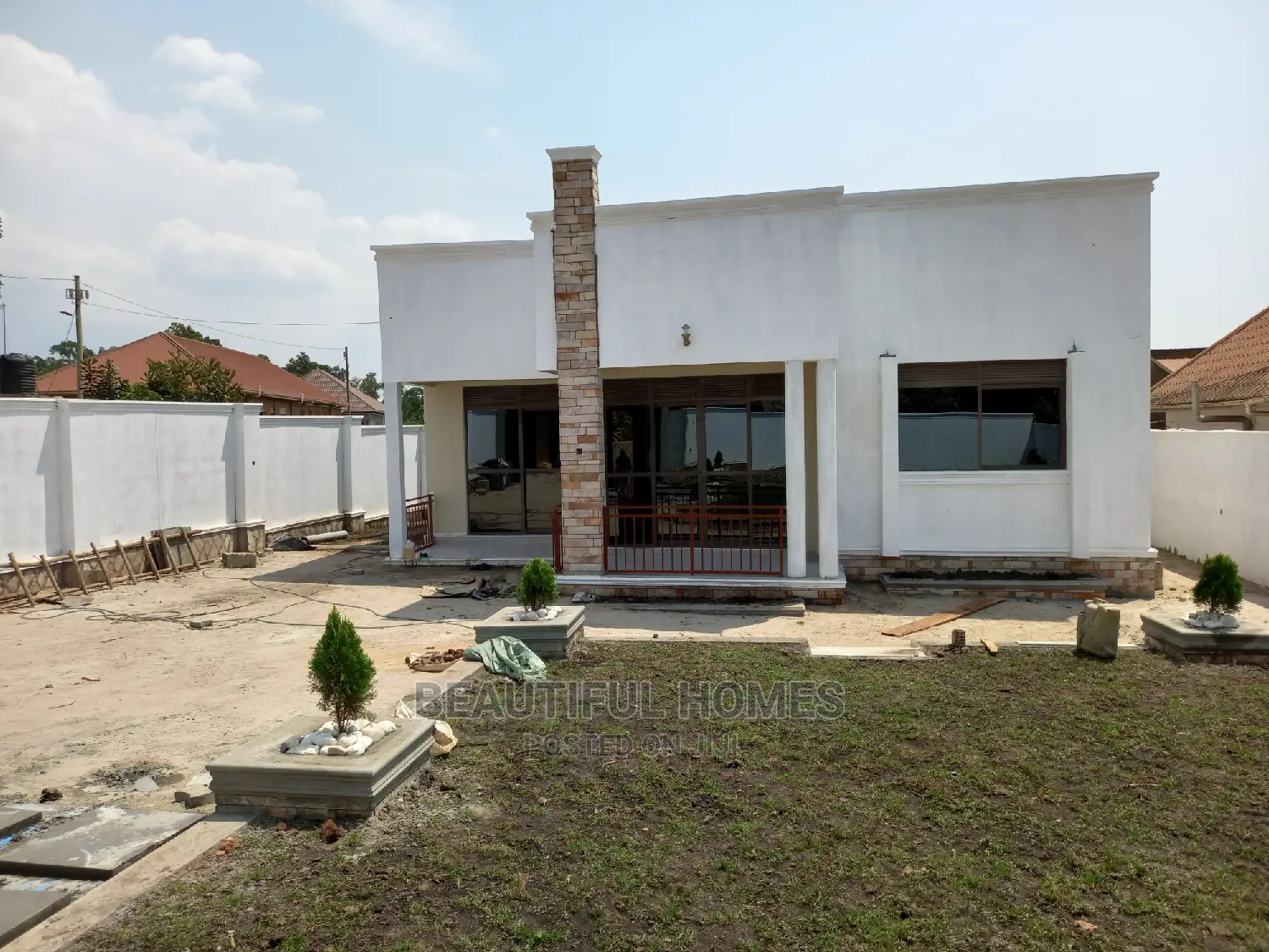 Furnished 4bdrm Bungalow in Kira for Sale