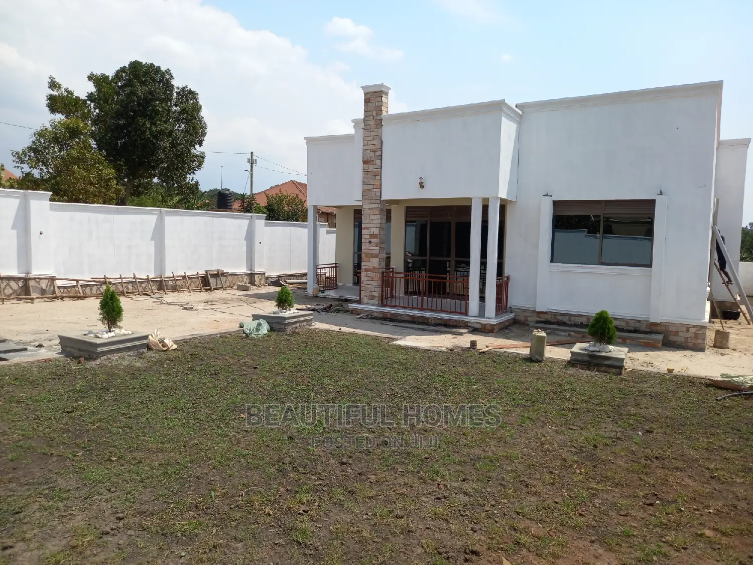 Furnished 4bdrm House in Kira for Sale