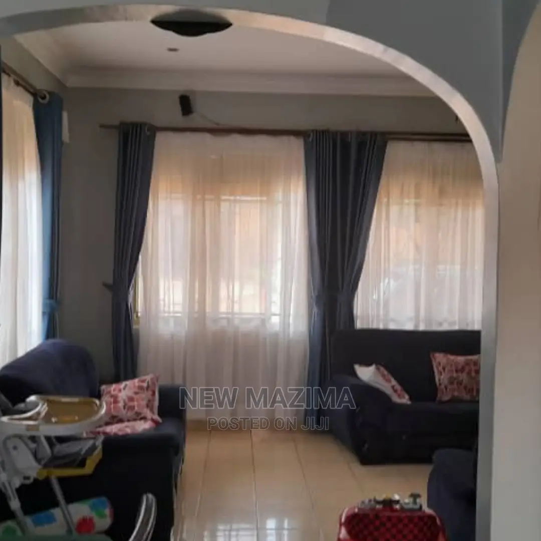 4bdrm Bungalow in Makindye Town, Central Division for Sale