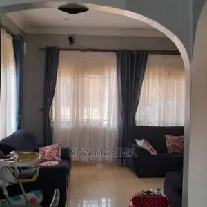 4bdrm Bungalow in Makindye Town, Central Division for Sale