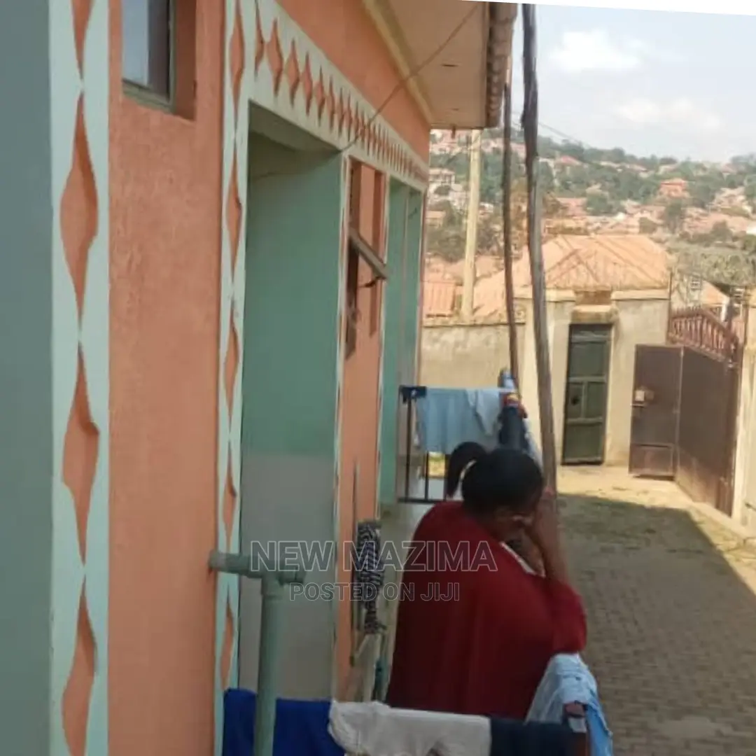 1bdrm House in Salaama Munyonyo, Central Division for Rent