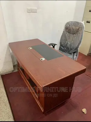 Imported Office Desk ( 1.4meters) and Leather Seat