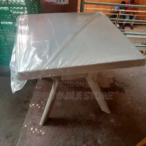 Plastic Durable Square Table