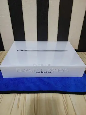 New Laptop Apple MacBook Air 8GB Apple M1 SSD 512GB