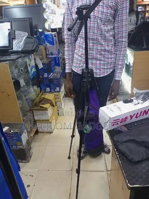 Yunfen Camera Stand