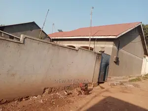 5bdrm House in Namulanda Ntebe Rd, Central Division for Sale