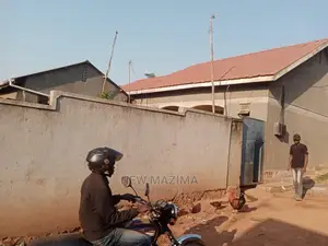 5bdrm House in Namulanda Ntebe Rd, Central Division for Sale