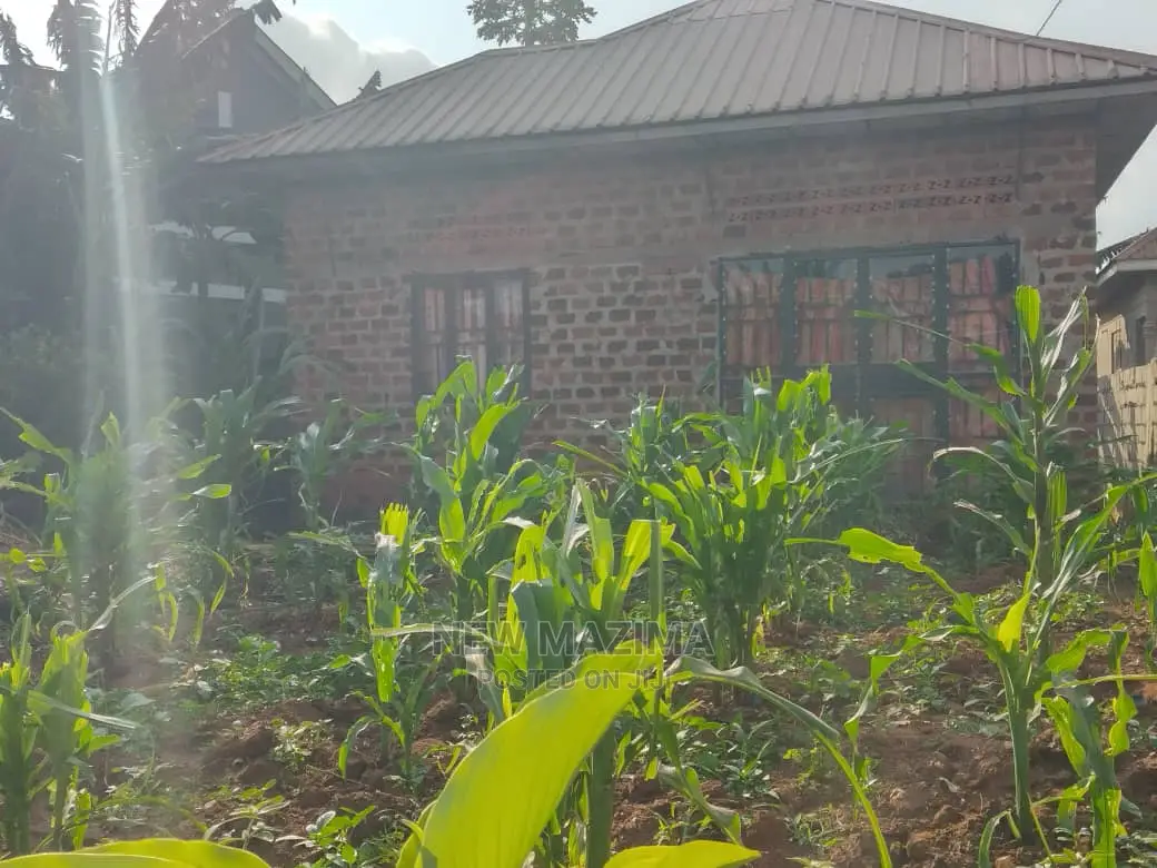 2bdrm House in Kawempe Kawanda, Central Division for Sale