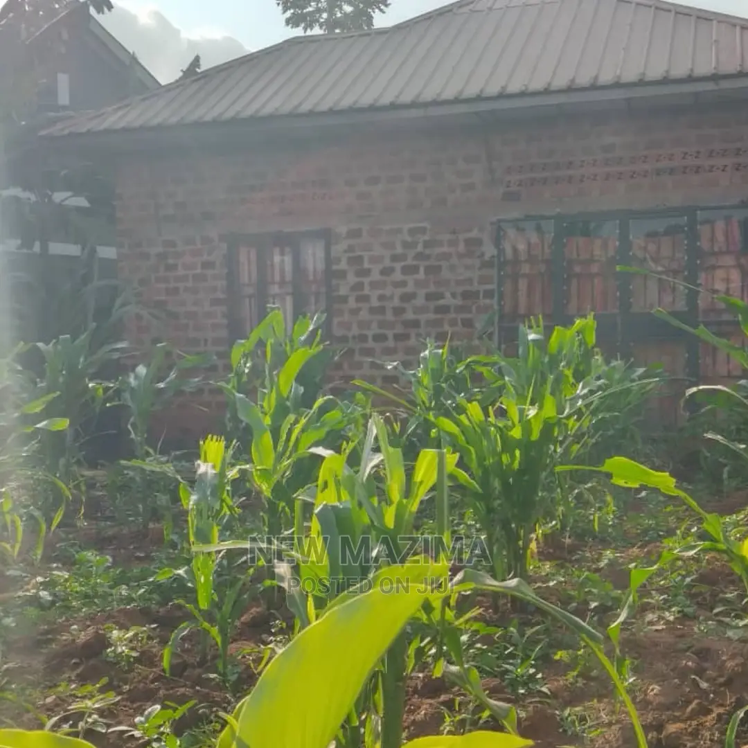2bdrm House in Kawempe Kawanda, Central Division for Sale