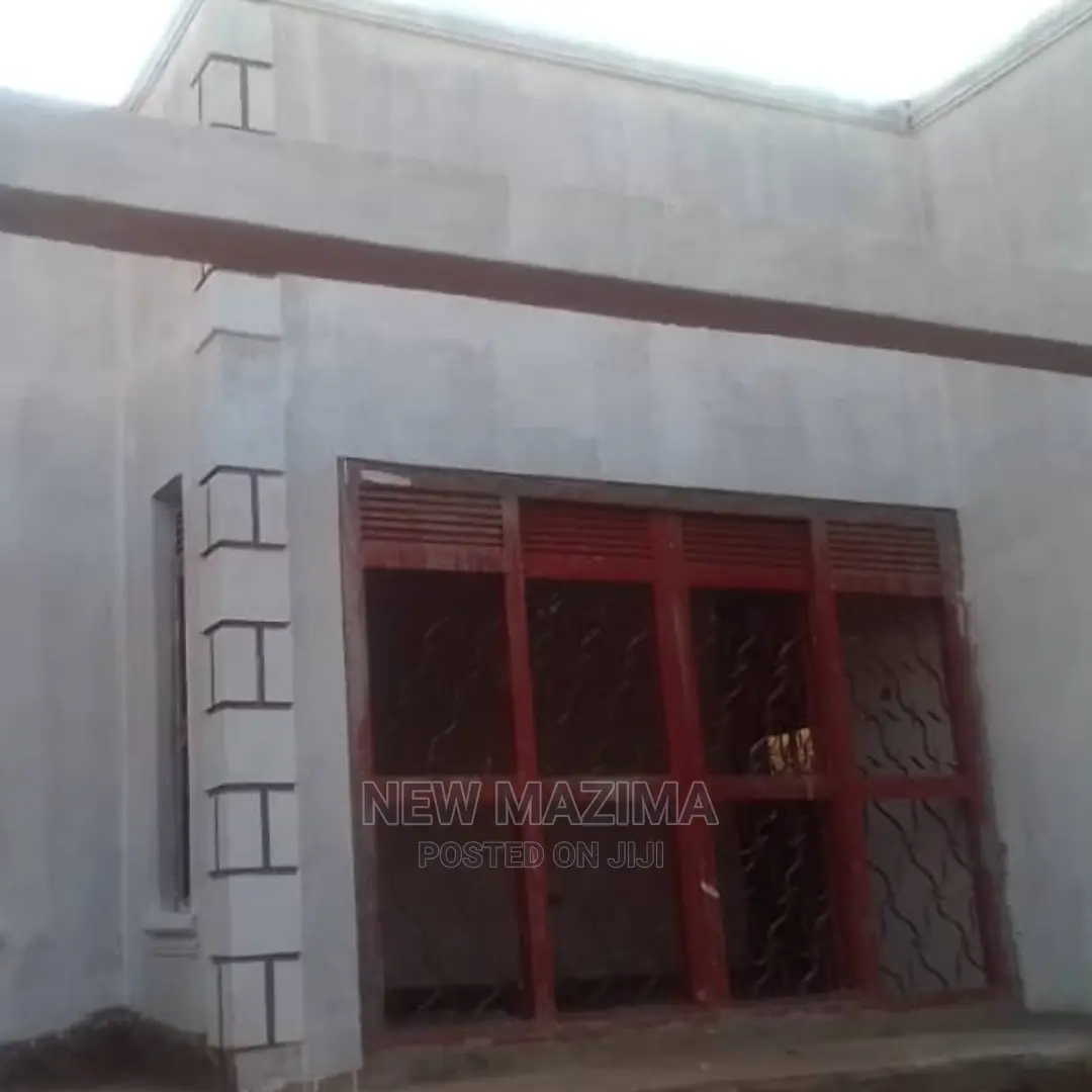 3bdrm House in Munyonyo on Ntebe, Central Division for Sale