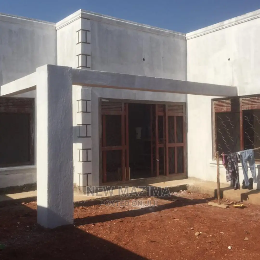3bdrm House in Munyonyo on Ntebe, Central Division for Sale