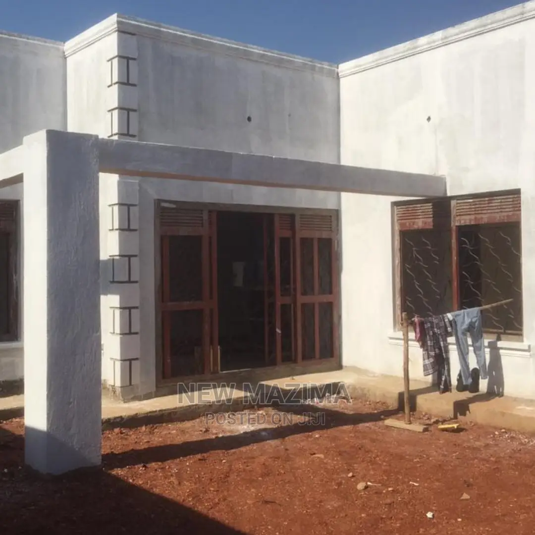3bdrm House in Munyonyo on Ntebe, Central Division for Sale