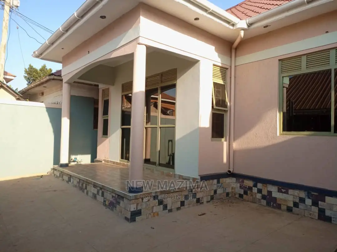 3bdrm House in Nansana Wamala, Central Division for Sale