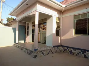 3bdrm House in Nansana Wamala, Central Division for Sale
