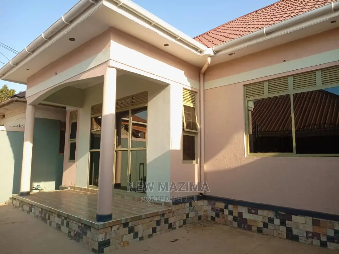 3bdrm House in Nansana Wamala, Central Division for Sale