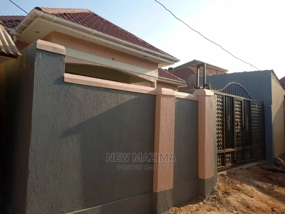 3bdrm House in Nansana Wamala, Central Division for Sale