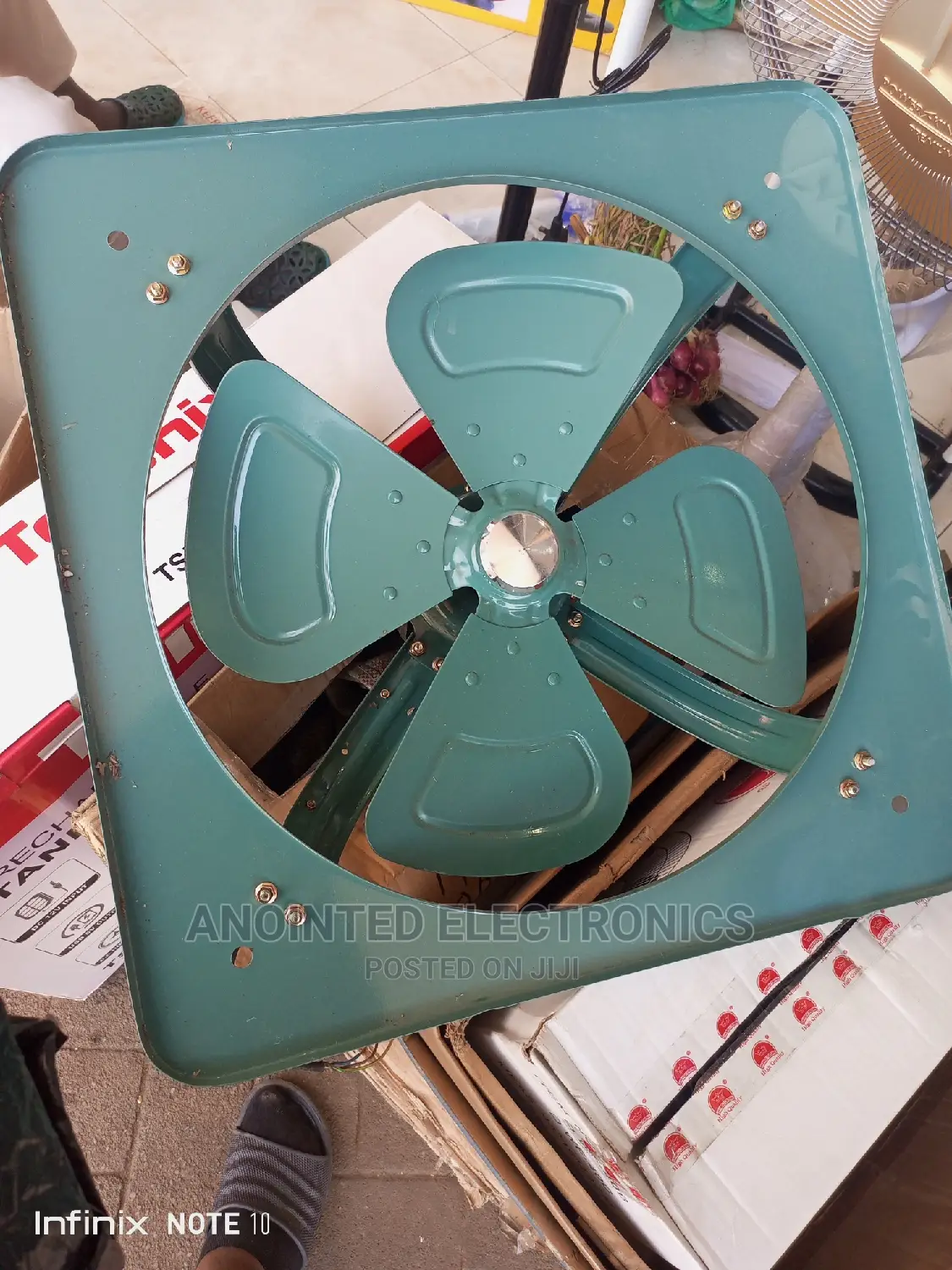 Extractor Fans 24"