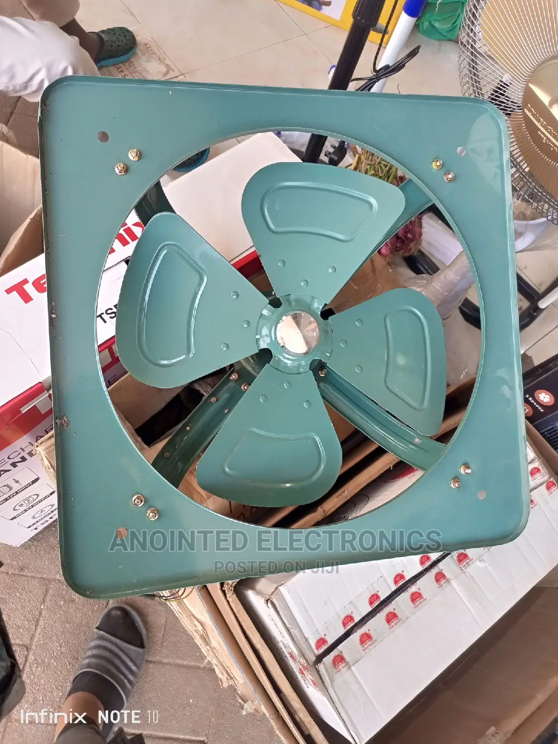 Extractor Fans 24"