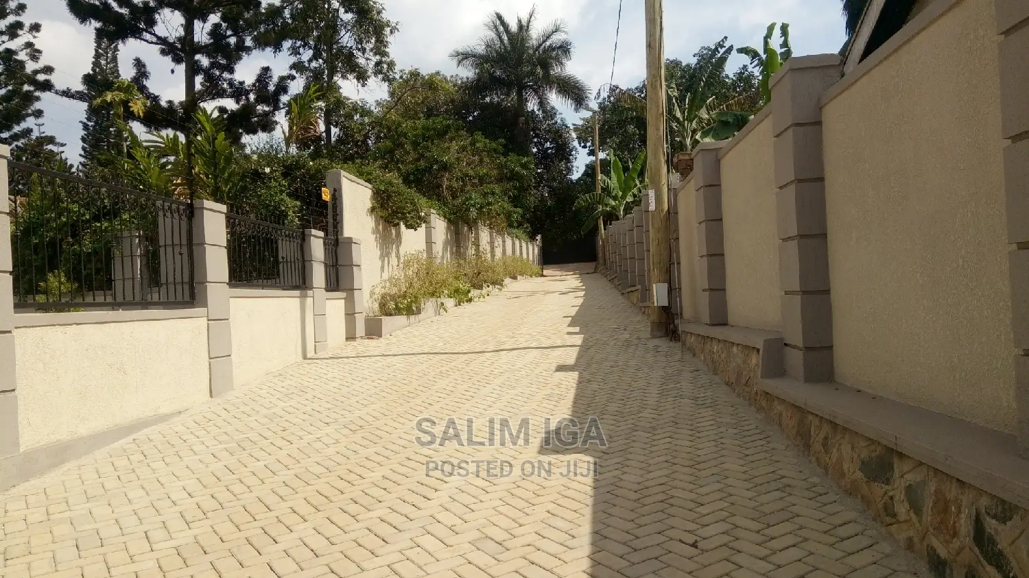5bdrm Duplex in Kololo Property, Central Division for Rent