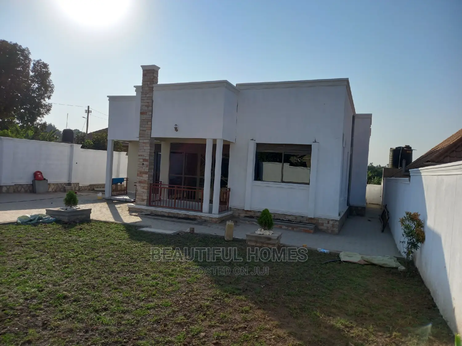 Furnished 4bdrm House in Kira for Sale
