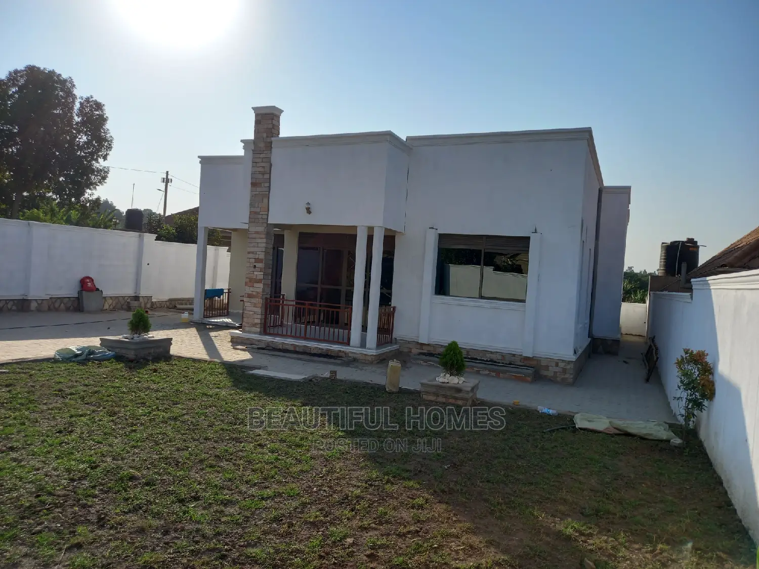 Furnished 4bdrm House in Kira for Sale