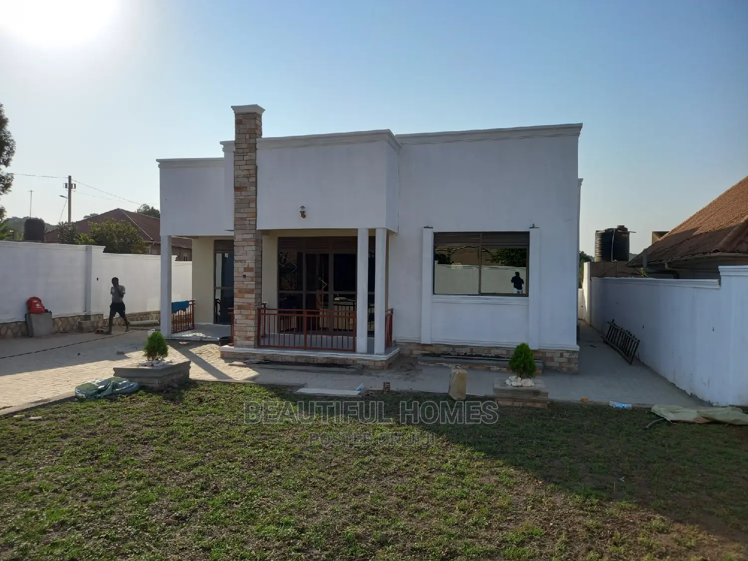 Furnished 4bdrm House in Kira for Sale