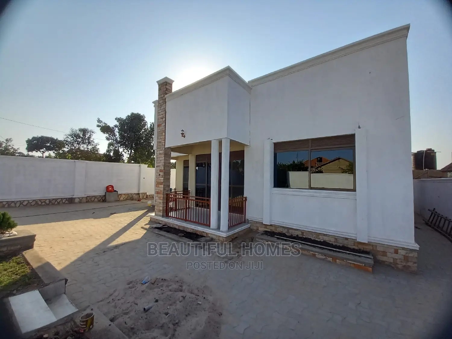 Furnished 4bdrm Bungalow in Kira for Sale