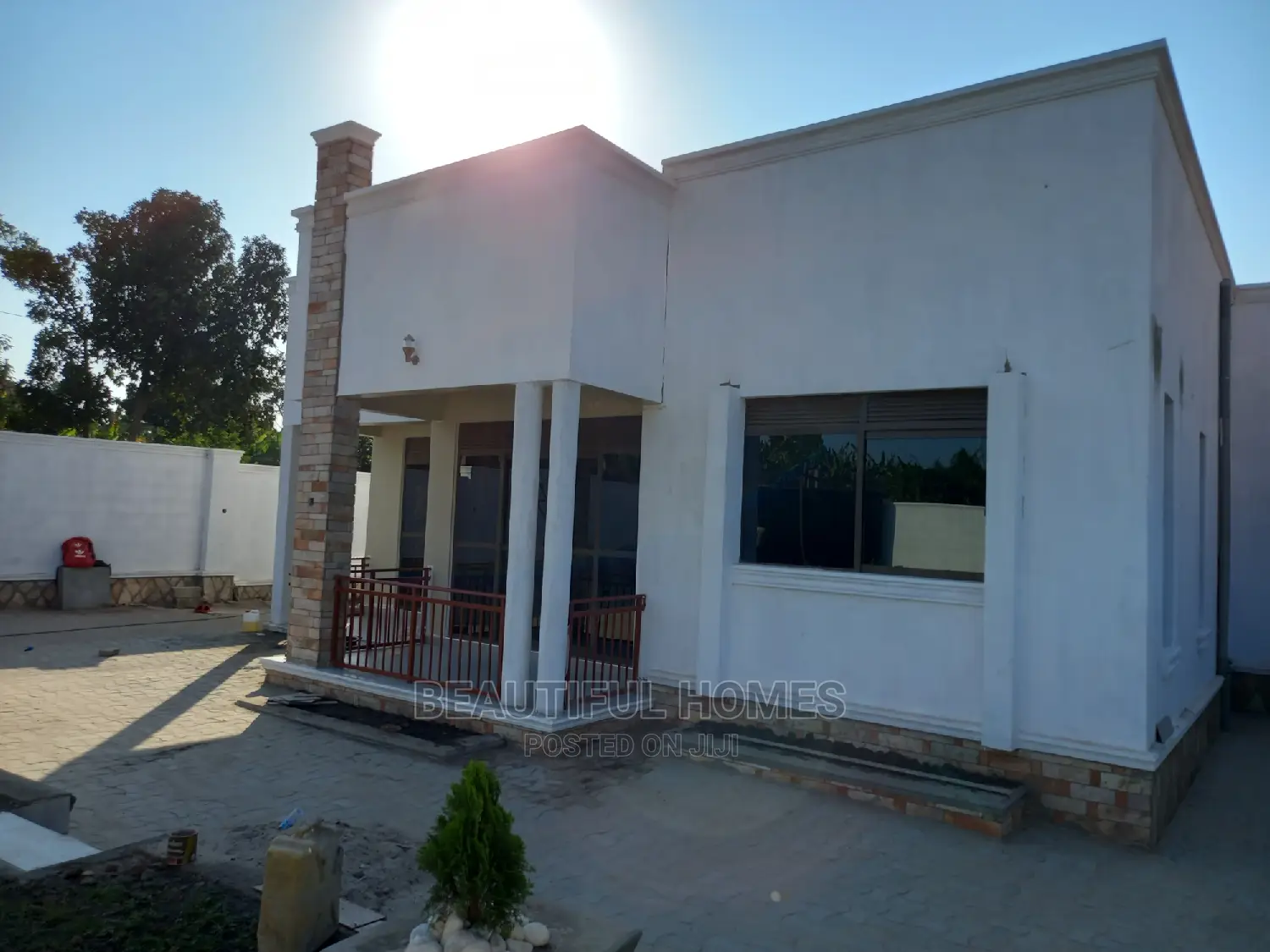 Furnished 4bdrm Bungalow in Kira for Sale