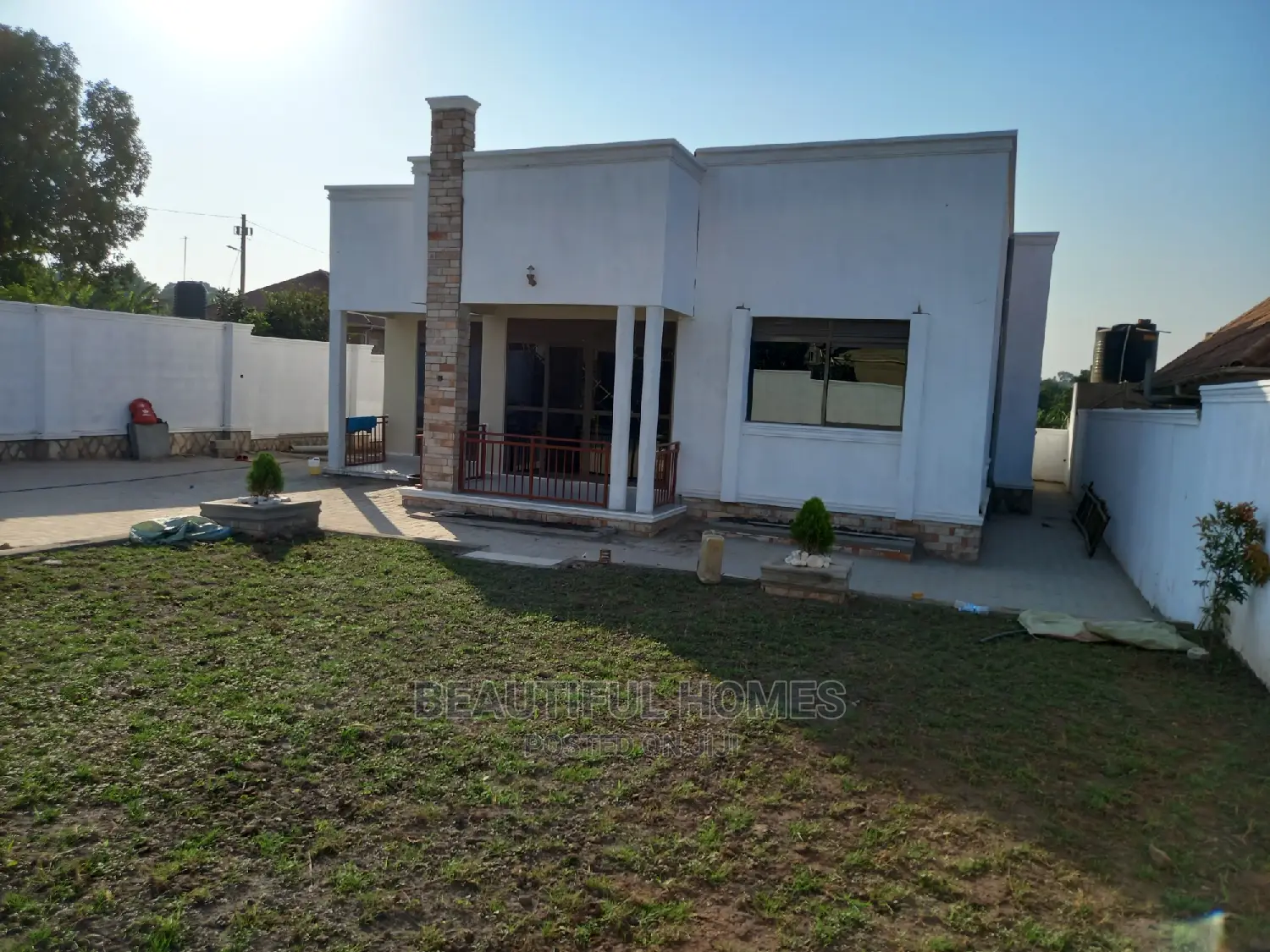 Furnished 4bdrm Maisonette in Kira for Sale