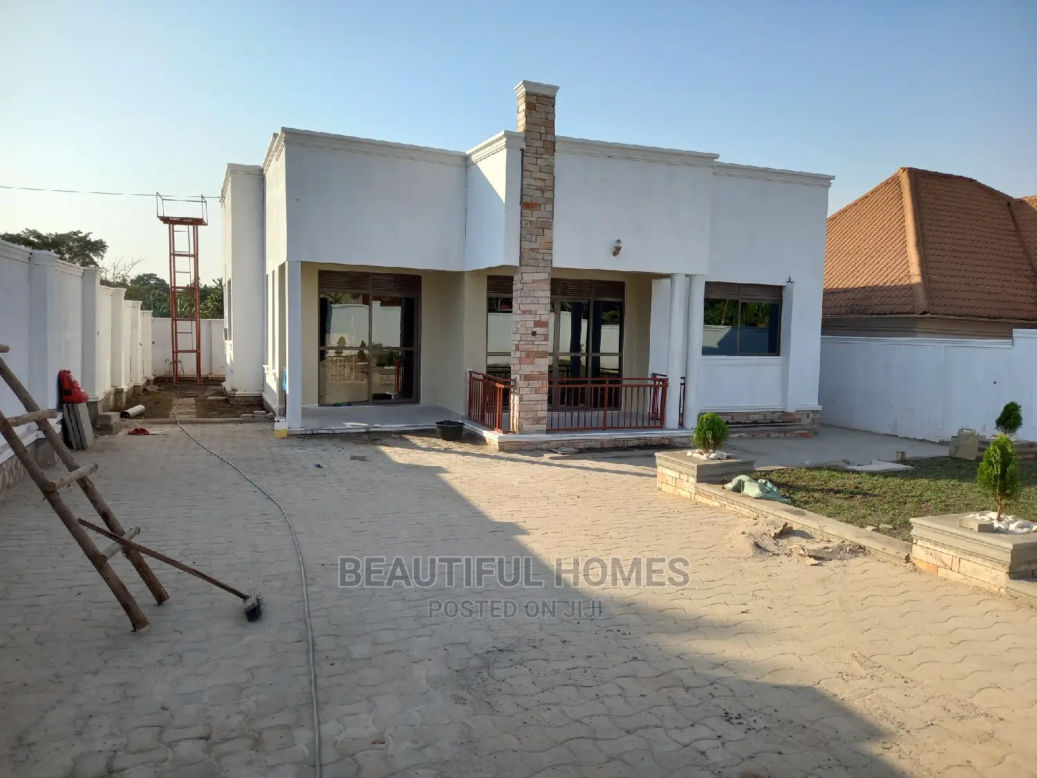 Furnished 4bdrm Maisonette in Kira for Sale