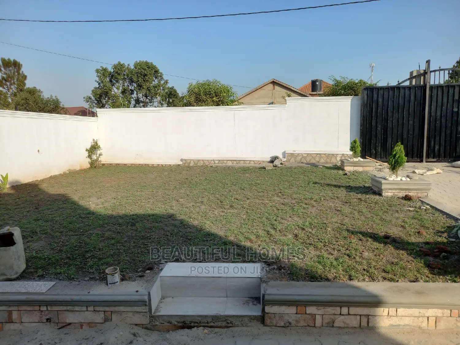 Furnished 4bdrm House in Kira for Sale
