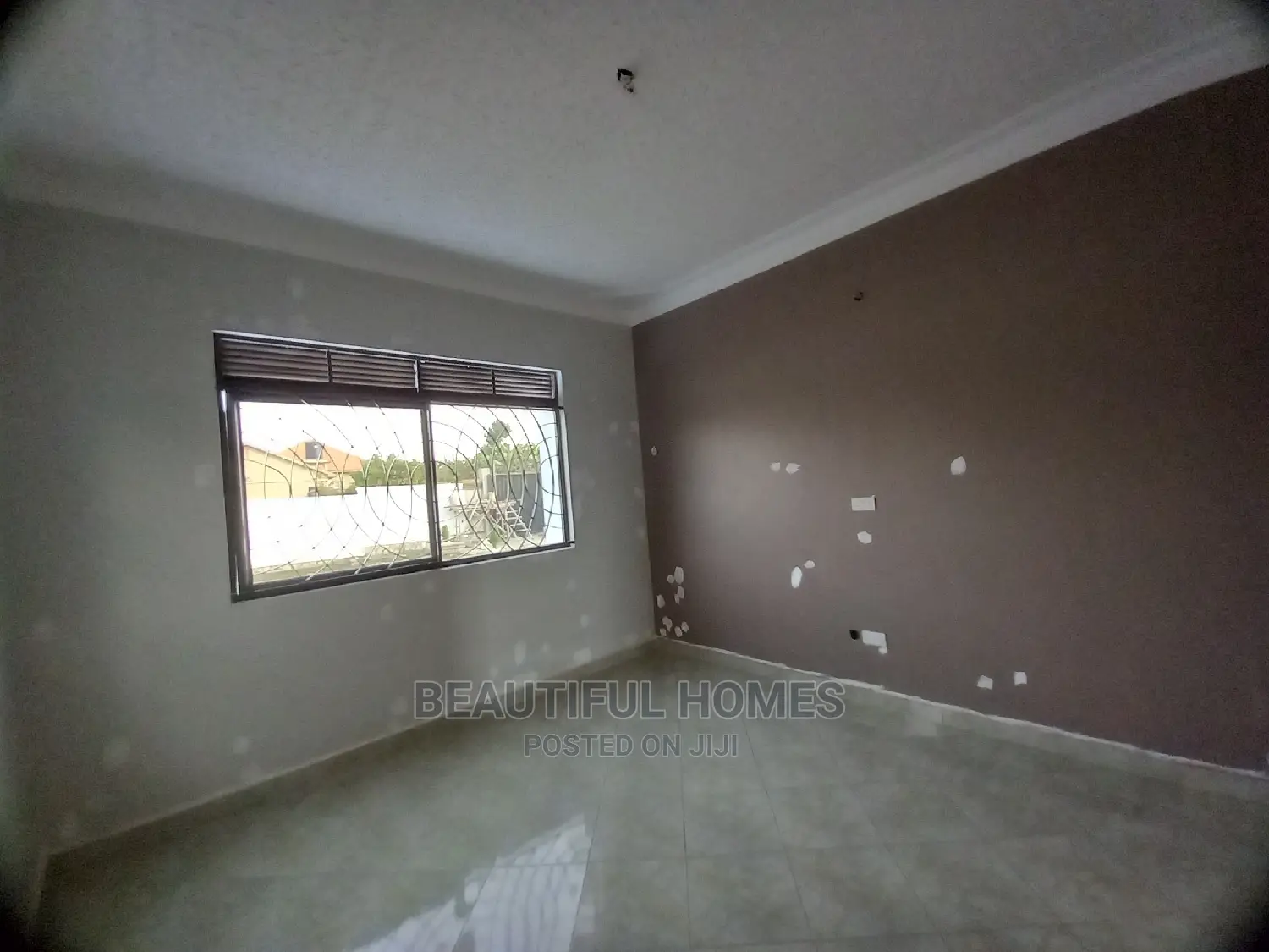 Furnished 4bdrm House in Kira for Sale