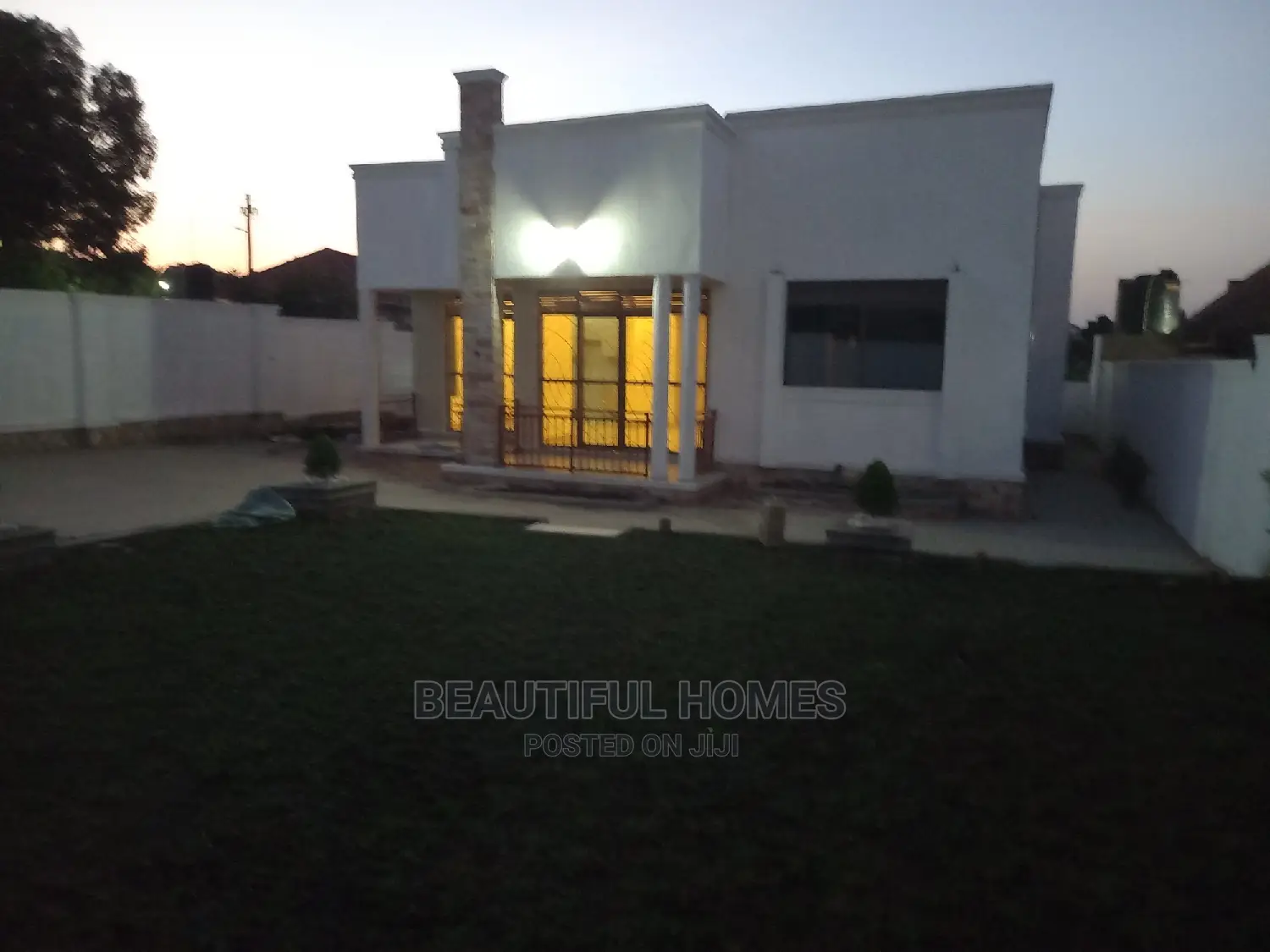 Furnished 4bdrm House in Kira for Sale