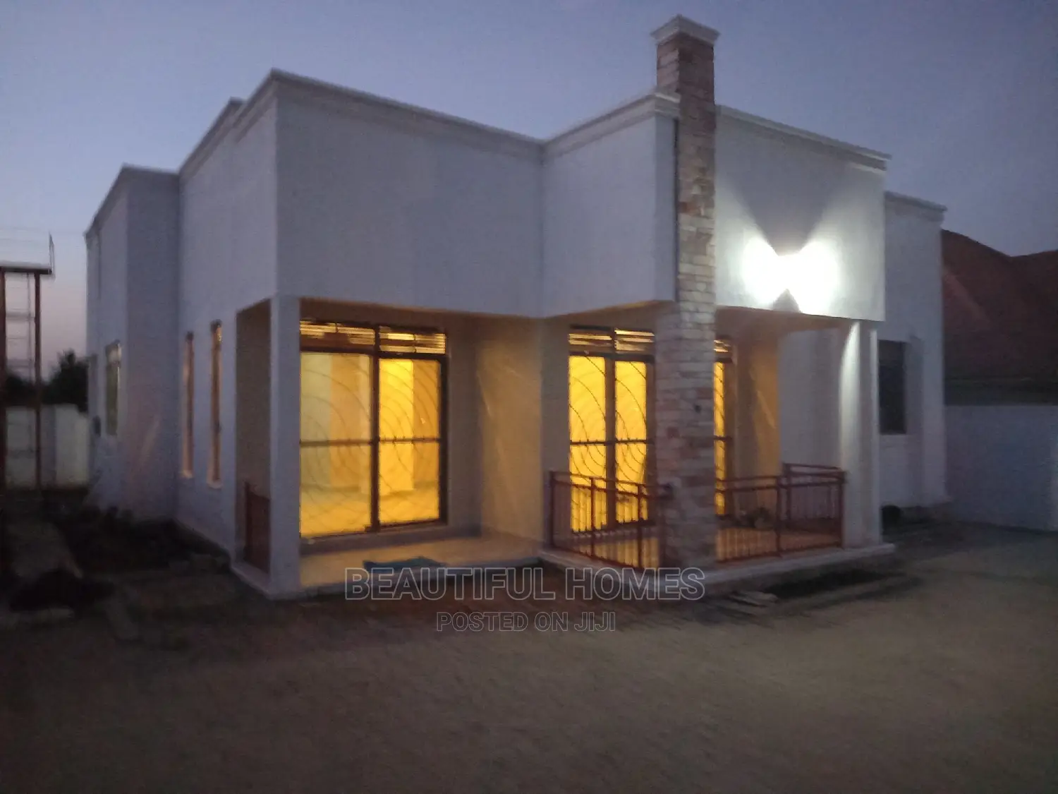 Furnished 4bdrm Bungalow in Kira for Sale