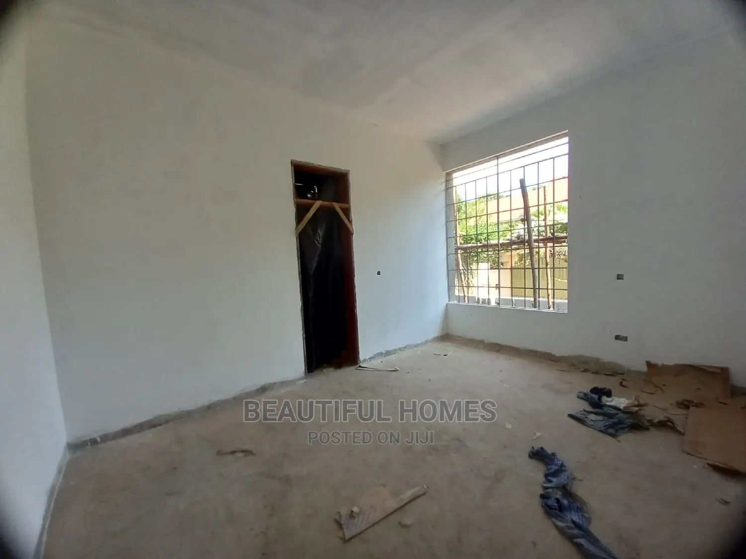 Furnished 6bdrm Mansion in Kyanja, Central Division for Sale