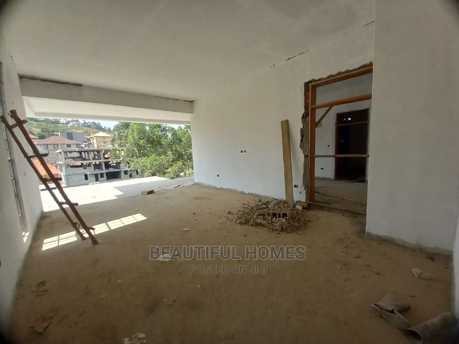 Furnished 6bdrm Mansion in Kyanja Corporate, Central Division for Sale