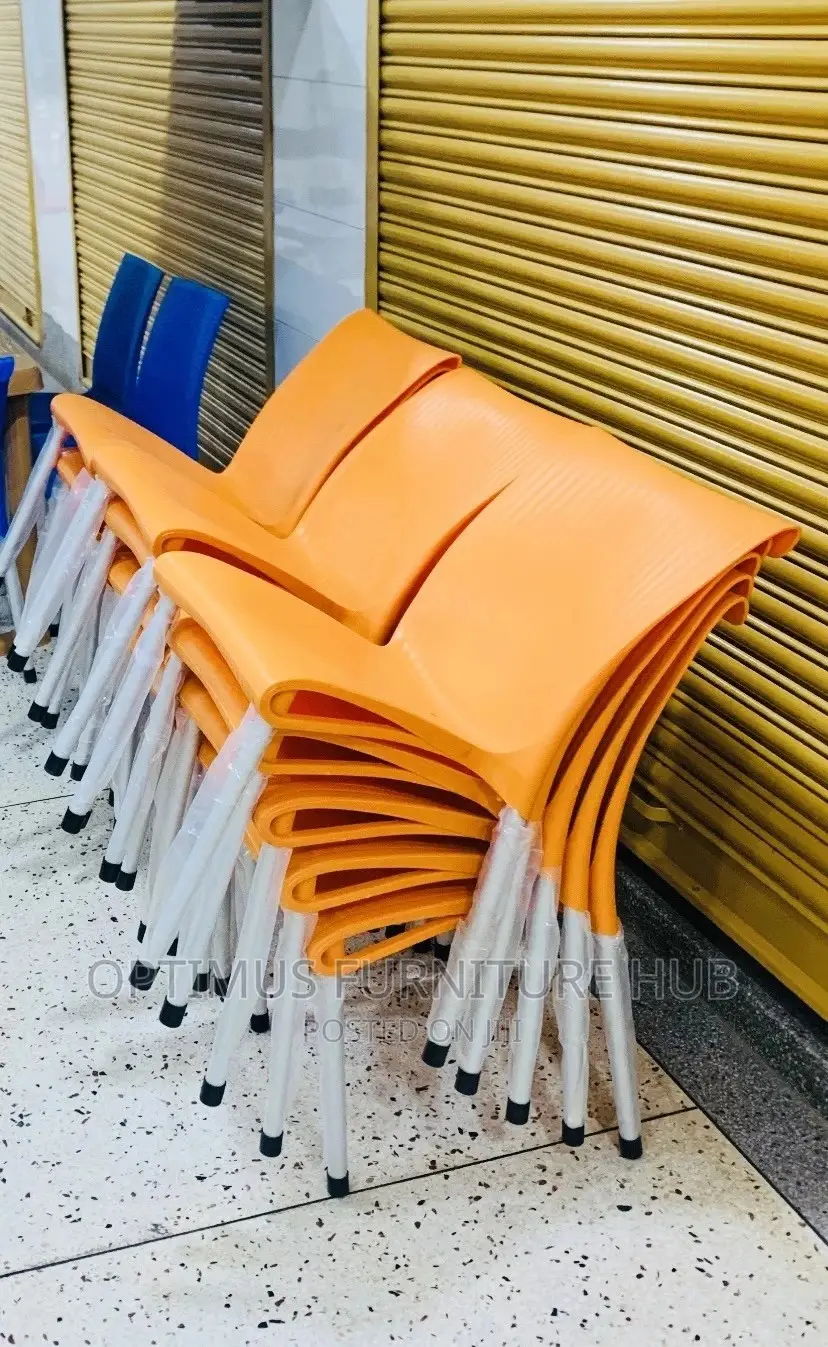 Plastic Chair (Supreme)