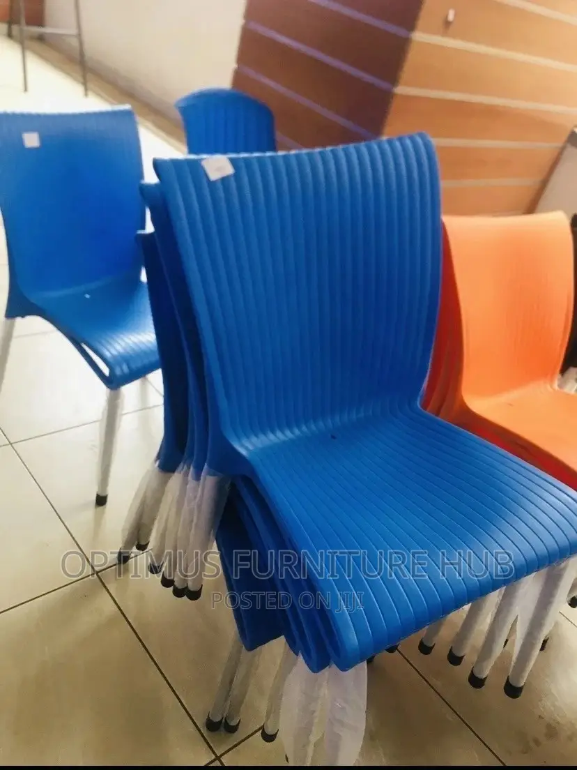 Plastic Chair (Supreme)