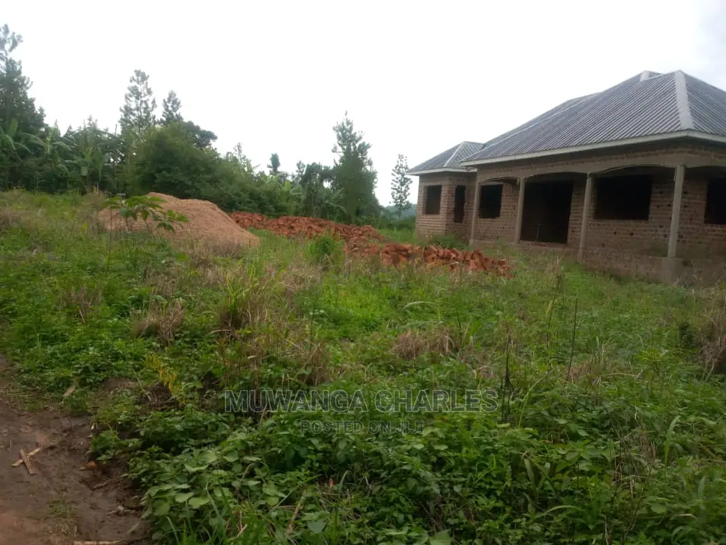 100by50ft Plot of Land for Sale at Busika