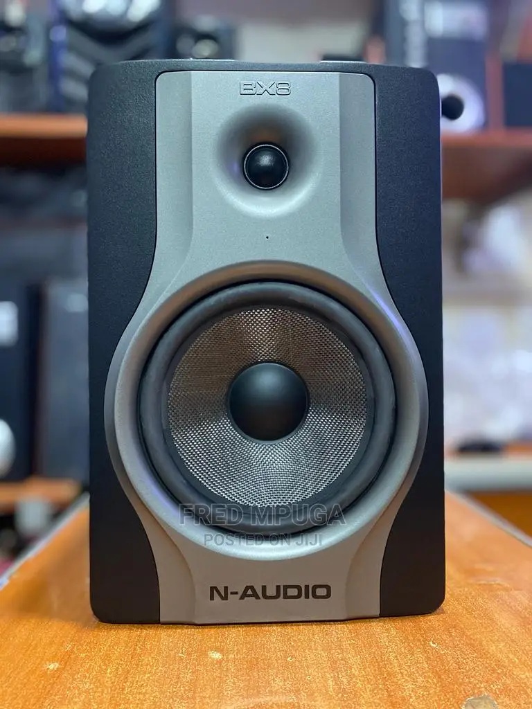 Studio Monitors Bx8