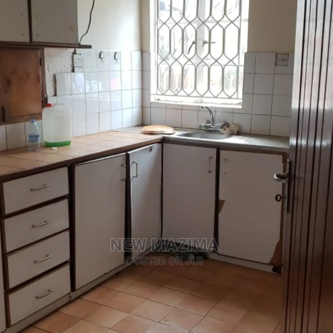 4bdrm House in Nsambya, Central Division for Sale