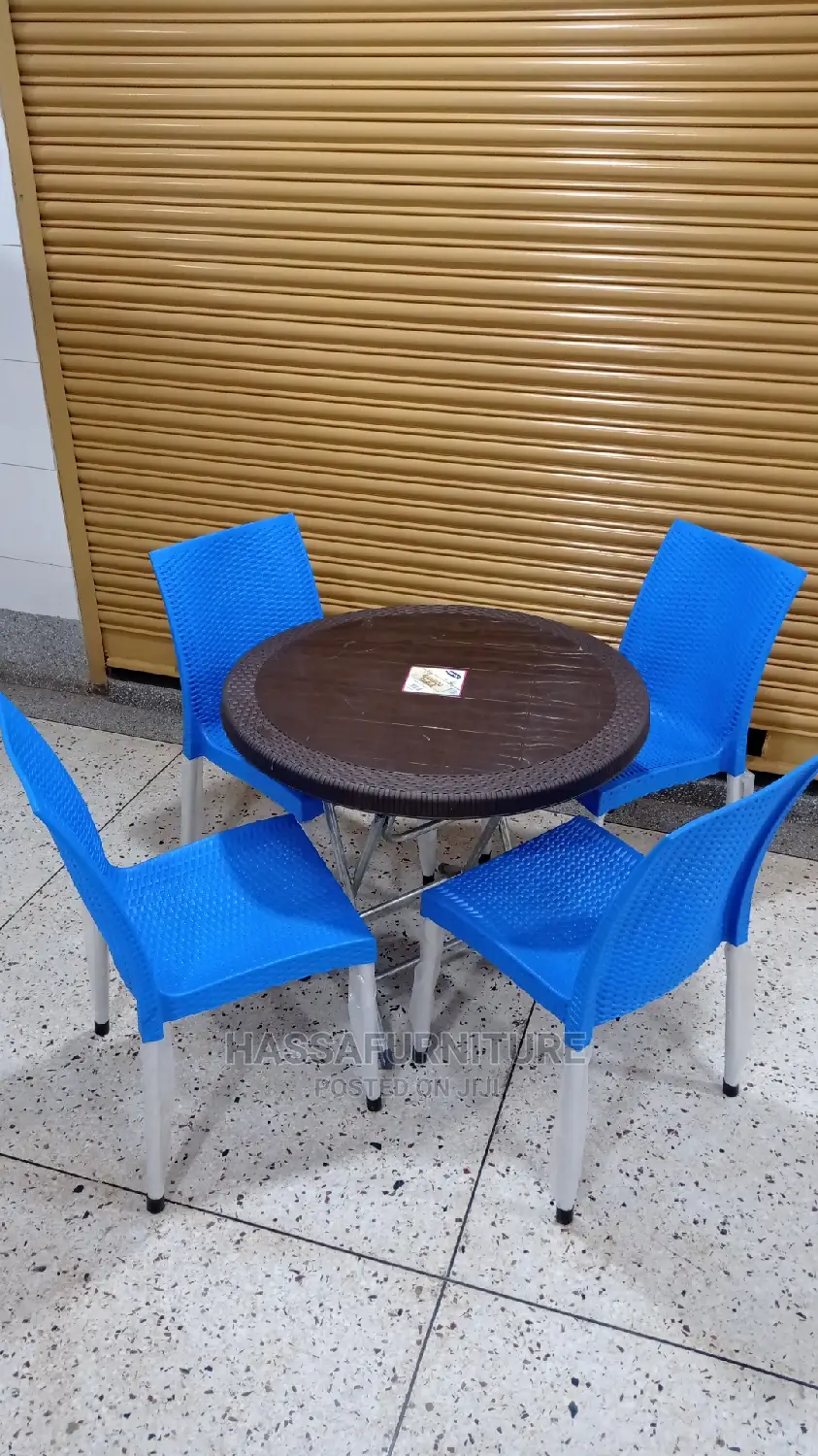 Round Shape Restaurant Set