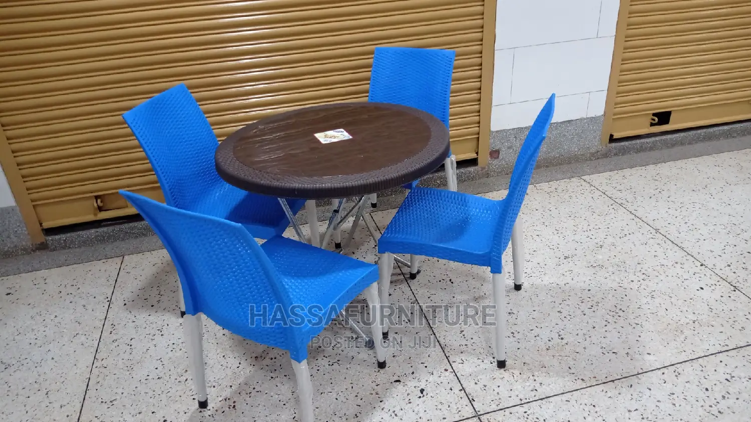 Round Shape Restaurant Set