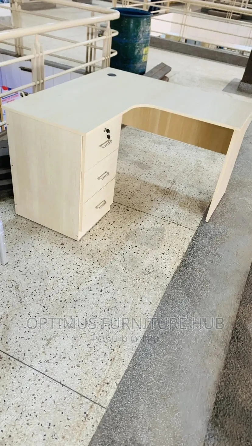 Curved Executive Table