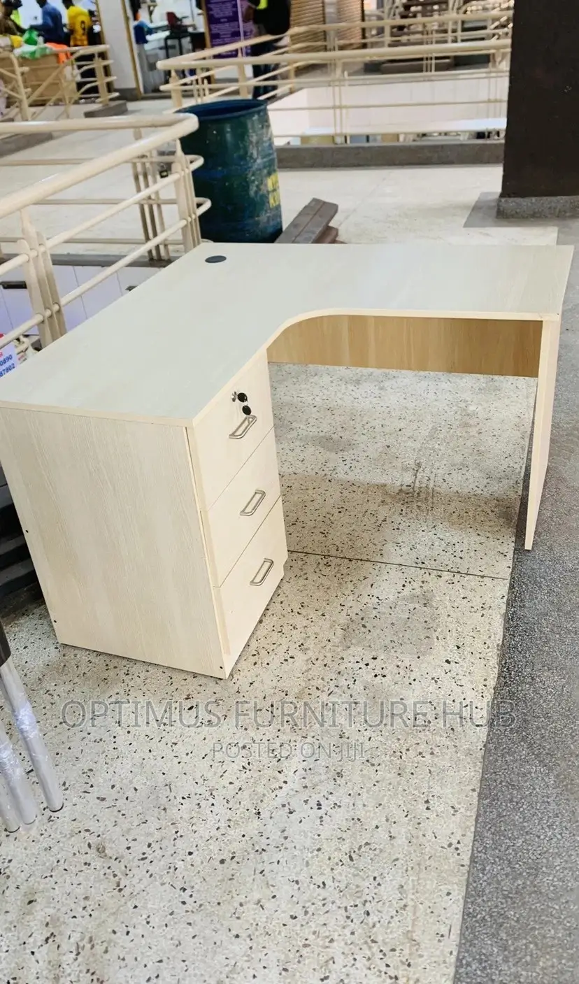 Curved Executive Table