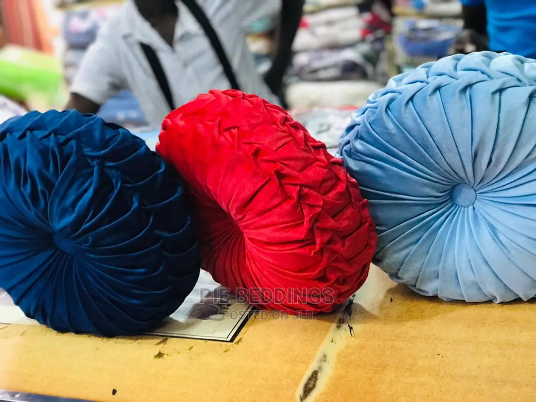 Round Cushions
